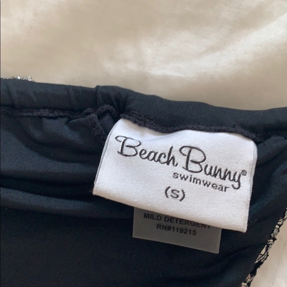 Beach bunny bikini set - Picture 4 of 4